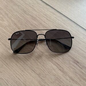 Ray-Ban Black Aviator Sunglasses